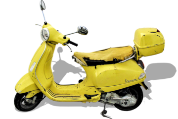 קטנוע צהוב